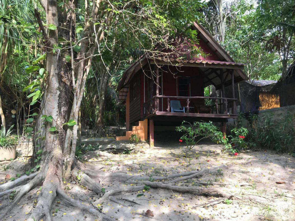 Hotel Goldkey Bungalow Koh Phayam Exterior foto