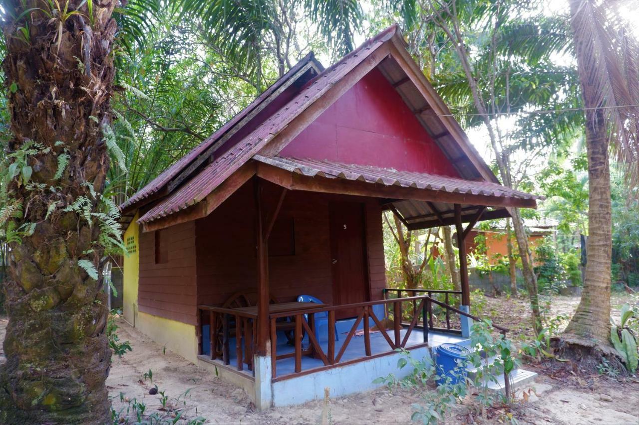 Hotel Goldkey Bungalow Koh Phayam Exterior foto